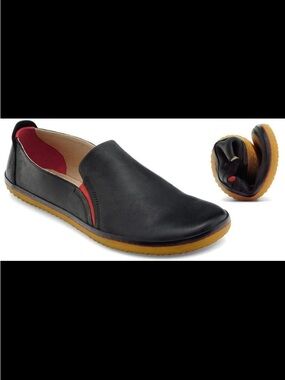 Viva barefoot Unisex Black Slip-On Casual Leather Shoe with Tan Sole Revivo